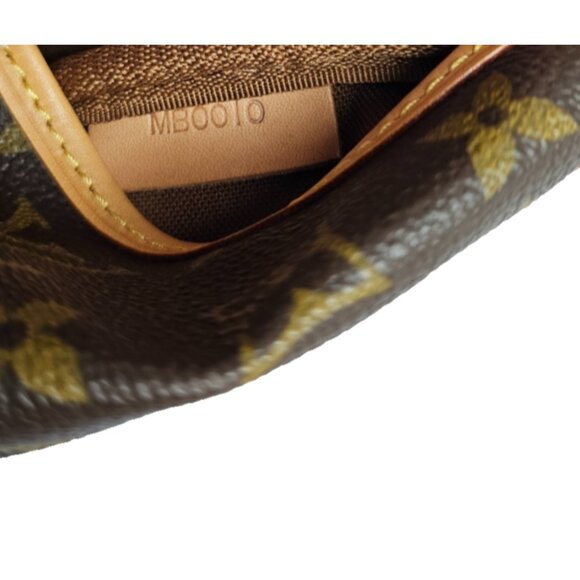 LOUIS VUITTON Saumur 30 Crossbody Shoulder Bag Monogram Leather LV Unisex EUC - Picture 11 of 16